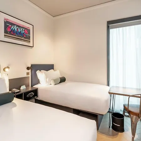 The Hendrick Smithfield Отель