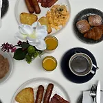 The Hendrick Smithfield Hotel 4*