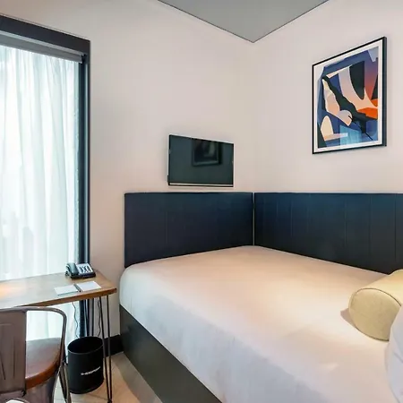 The Hendrick Smithfield Hotel 4*