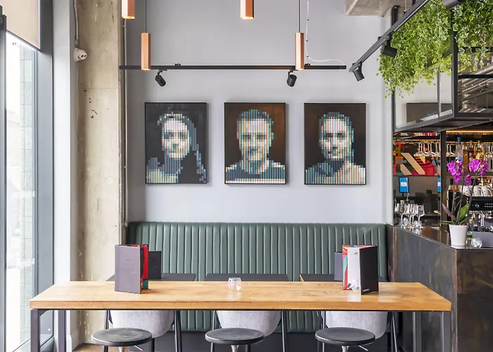 The Hendrick Smithfield 4*