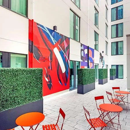 The Hendrick Smithfield Hotel 4*