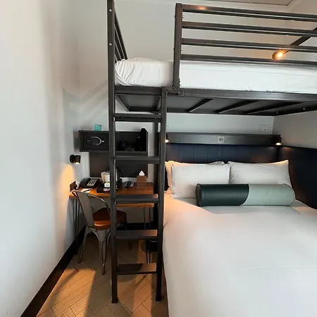 The Hendrick Smithfield 4*